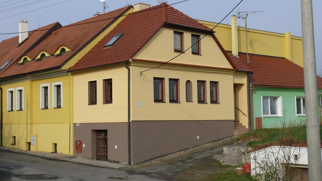 Apartment Zelezny Hrozen Valtice Oda fotoğraf